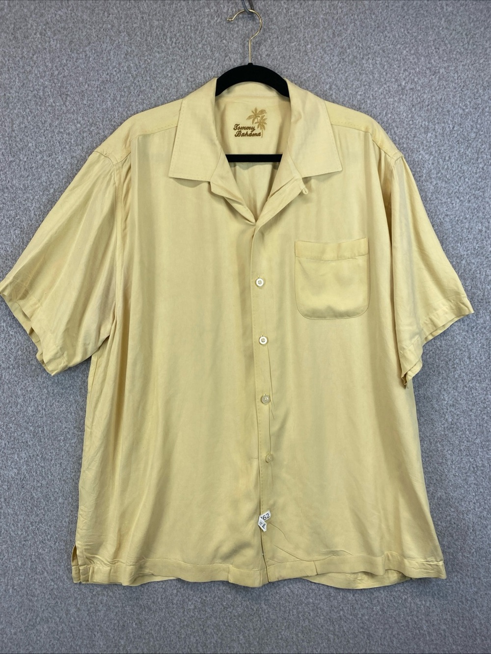 Tommy Bahama Silk Men’s XL Butter Yellow Tropical Short Sleeve Button-Up Shirt